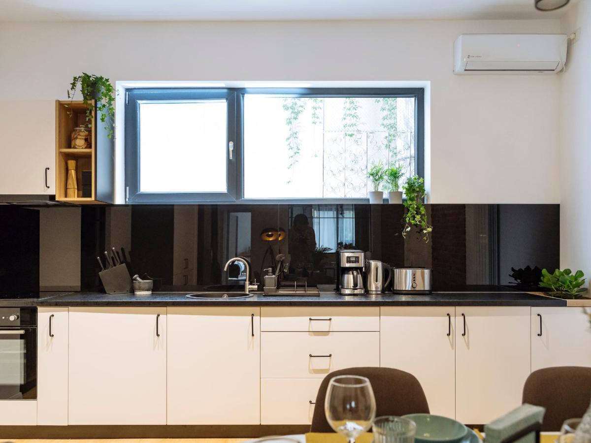 Bright 3Br Flat - Top Location - Green View Balcony Bucureşti Ngoại thất bức ảnh