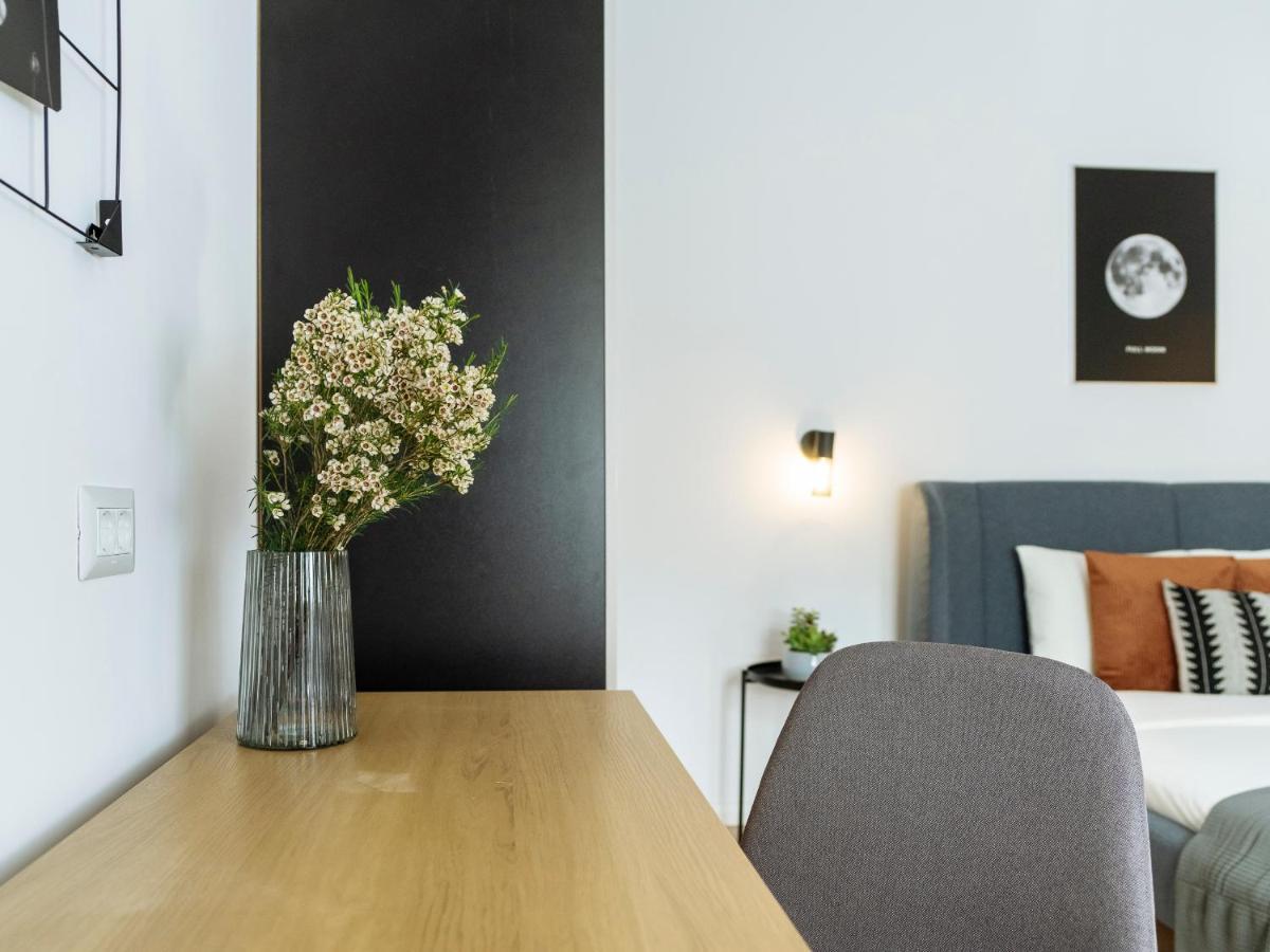 Bright 3Br Flat - Top Location - Green View Balcony Bucureşti Ngoại thất bức ảnh