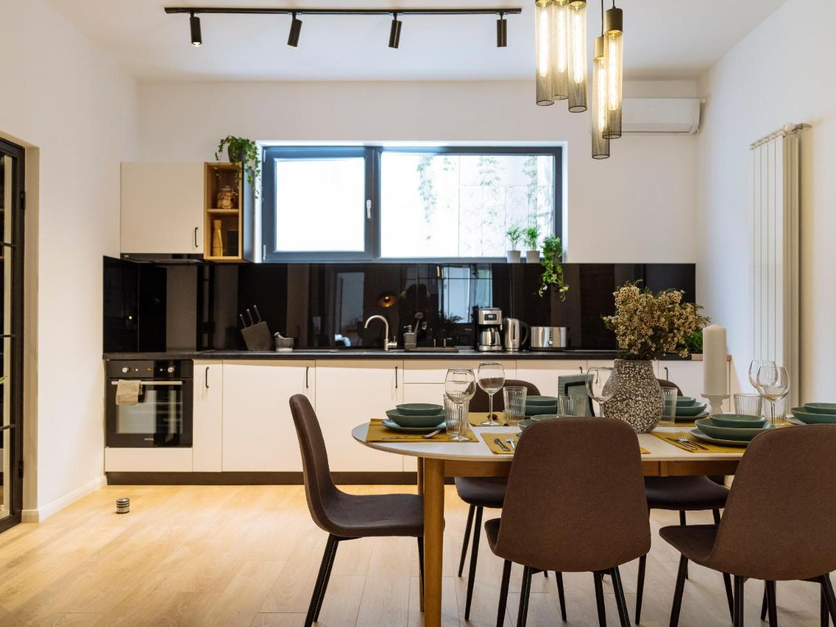Bright 3Br Flat - Top Location - Green View Balcony Bucureşti Ngoại thất bức ảnh